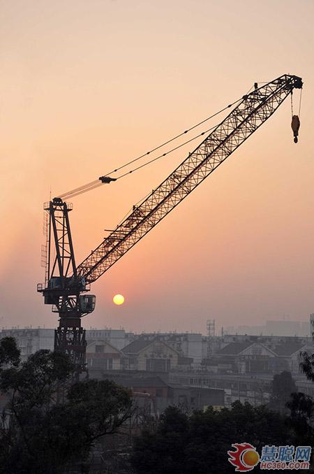 米兰MinLan（中国）新型动臂式塔机D650试制成功